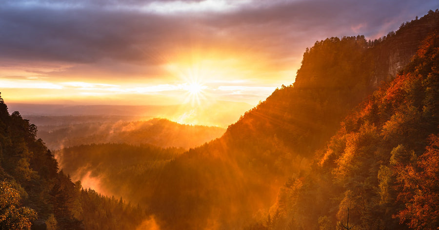 Sunrise over the turquoise mountains